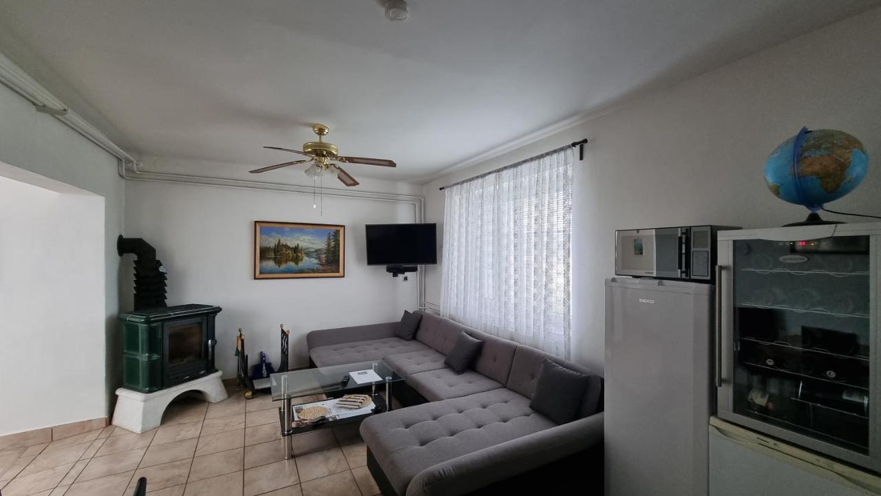 Apartman Modre Z Nebe Němčičky Eksteriør billede