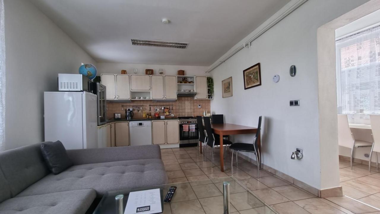 Apartman Modre Z Nebe Němčičky Eksteriør billede