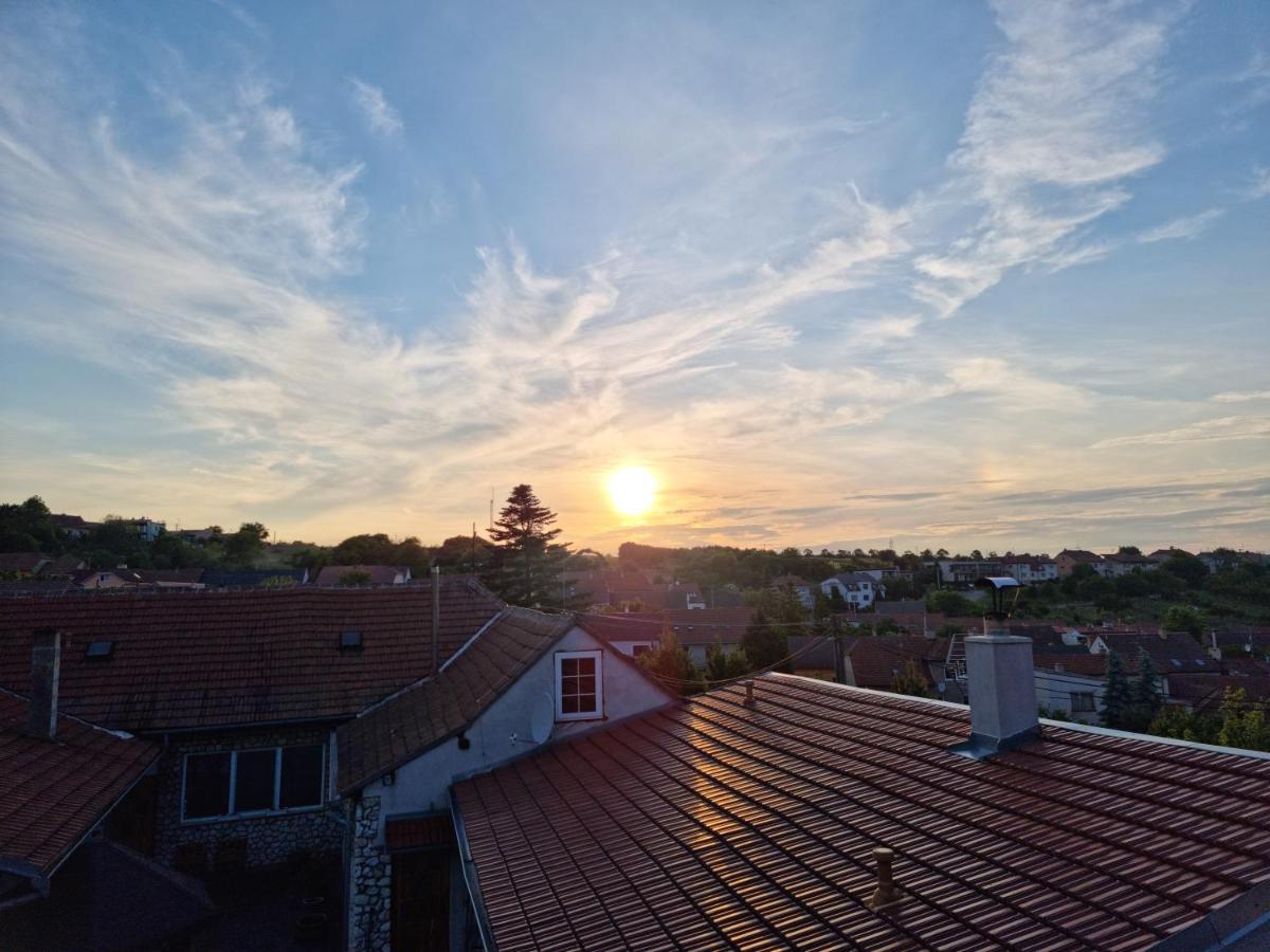 Apartman Modre Z Nebe Němčičky Eksteriør billede